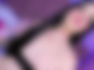 EvaaMooree's Live Sex Cam Show