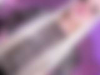 EvaaMooree's Live Sex Cam Show
