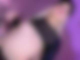 EvaaMooree's Live Sex Cam Show