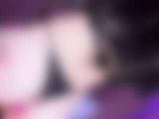 EvaaMooree's Live Sex Cam Show