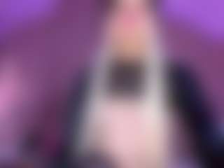 EvaaMooree's Live Sex Cam Show