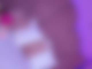 EvaaMooree's Live Sex Cam Show