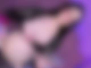 EvaaMooree's Live Sex Cam Show
