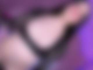 EvaaMooree's Live Sex Cam Show