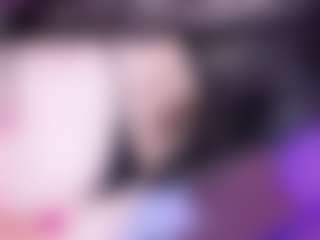 EvaaMooree's Live Sex Cam Show