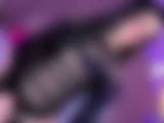EvaaMooree's Live Sex Cam Show