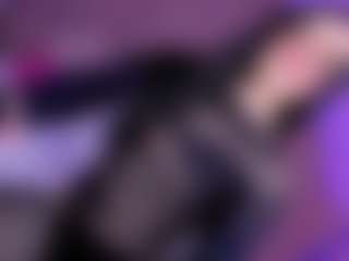 EvaaMooree's Live Sex Cam Show