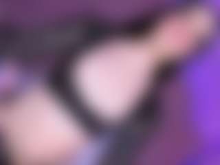 EvaaMooree's Live Sex Cam Show