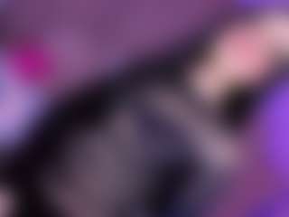 EvaaMooree's Live Sex Cam Show
