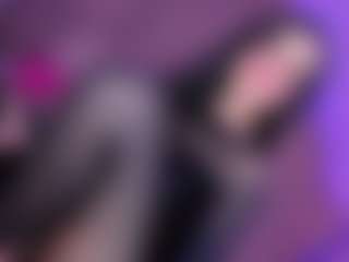 EvaaMooree's Live Sex Cam Show