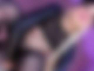 EvaaMooree's Live Sex Cam Show