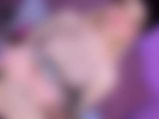 EvaaMooree's Live Sex Cam Show