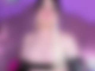 EvaaMooree's Live Sex Cam Show