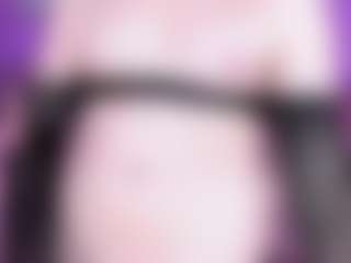 EvaaMooree's Live Sex Cam Show