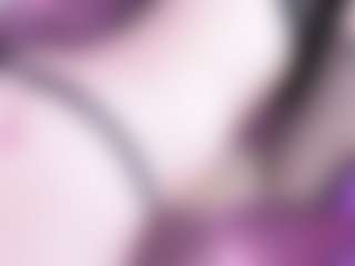 EvaaMooree's Live Sex Cam Show