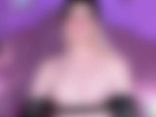 EvaaMooree's Live Sex Cam Show