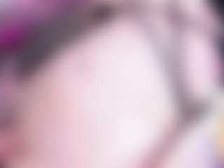 EvaaMooree's Live Sex Cam Show