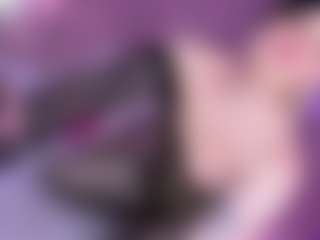 EvaaMooree's Live Sex Cam Show