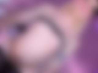EvaaMooree's Live Sex Cam Show