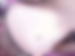 EvaaMooree's Live Sex Cam Show