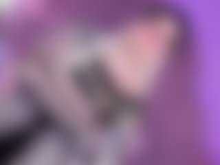EvaaMooree's Live Sex Cam Show