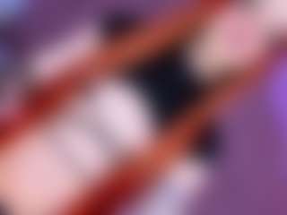 EvaaMooree's Live Sex Cam Show