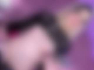EvaaMooree's Live Sex Cam Show