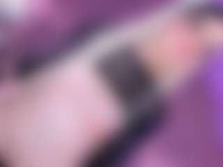 EvaaMooree's Live Sex Cam Show