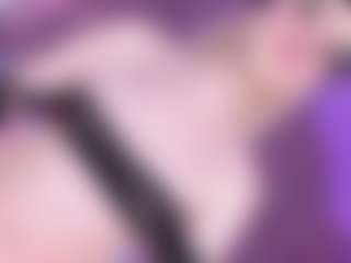EvaaMooree's Live Sex Cam Show