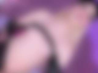 EvaaMooree's Live Sex Cam Show