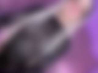 EvaaMooree's Live Sex Cam Show