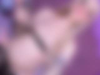 EvaaMooree's Live Sex Cam Show