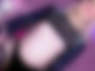 EvaaMooree's Live Sex Cam Show