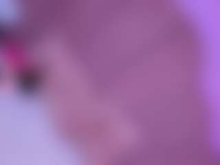 EvaaMooree's Live Sex Cam Show