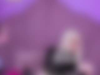 EvaaMooree's Live Sex Cam Show