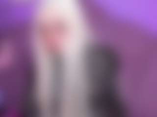 EvaaMooree's Live Sex Cam Show