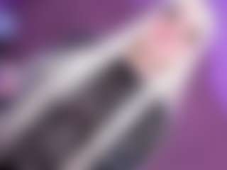 EvaaMooree's Live Sex Cam Show