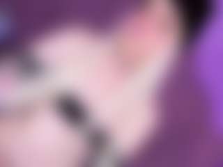 Live cam show with EvaaMooree - Tease on SinfulBabes
