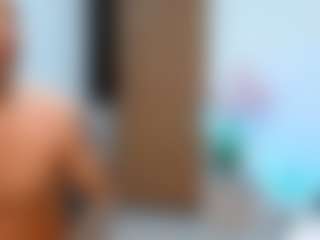 Live cam show with Little-lizzy - Facial on studioflirtlive.com