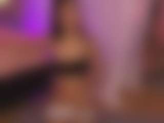 Live cam show with Julieta-Cortes - Bikini on Camsoda