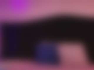 Live cam show with Latina Fit Julieta - Long Legs on intimatelivegirls.com