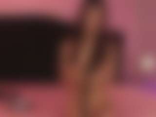 Live cam show with Latina Fit Julieta - Long Legs on SpankPalCams