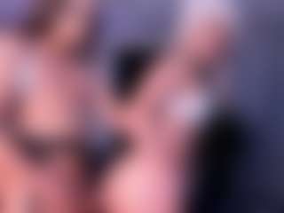 amandaxdaniela's Live Sex Cam Show
