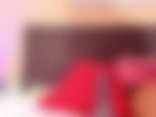 Live cam show with Kim-Baker2 - Fingers on AdultVida.com