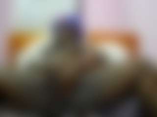 Live cam show with happysonia - Oil on Camsoda