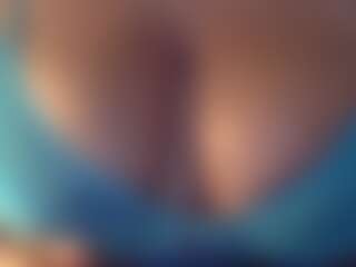 mariahearts's Live Sex Cam Show