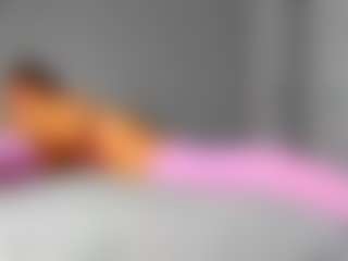 Live cam show with BlakeWow - Bedroom Blonde Hair on Milfs Live