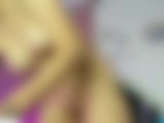 Live cam show with crystal-brubano - Cute on Soda Cam