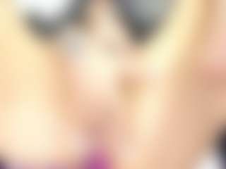 Live cam show with crystal-brubano - Horney on CamClone