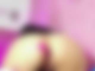 crystal-brubano's Live Sex Cam Show